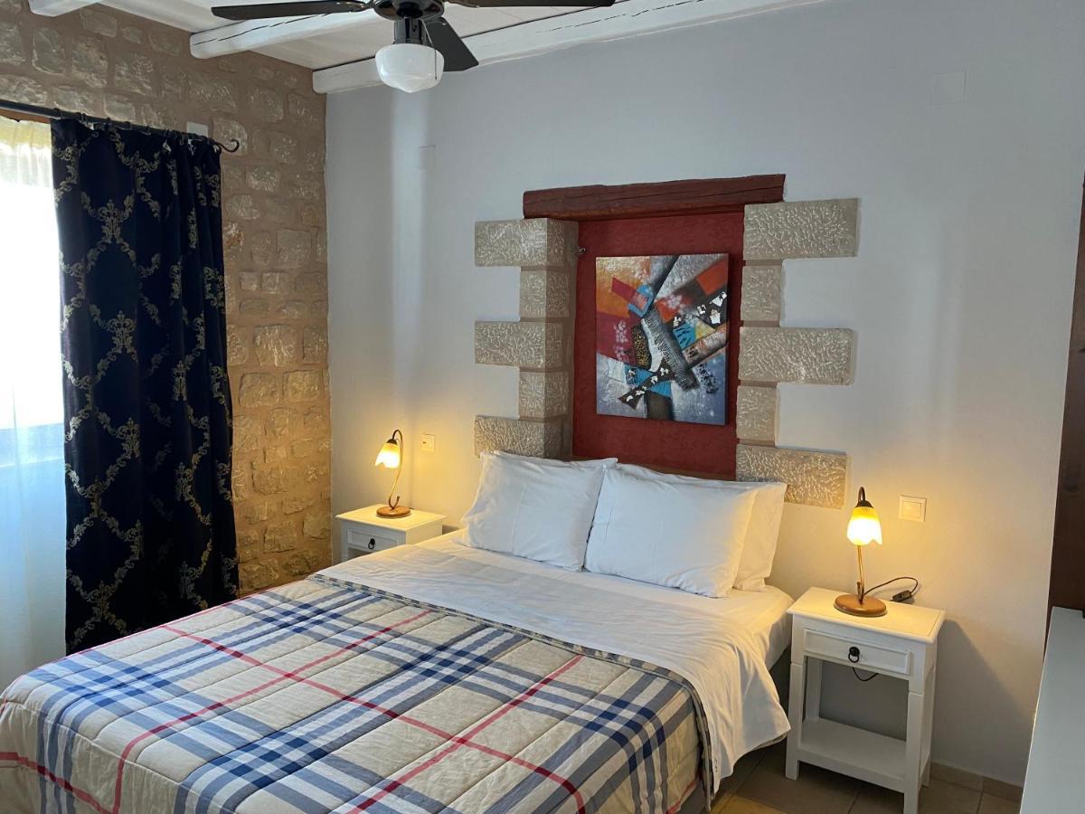 Myral Guesthouse ナフプリオ エクステリア 写真