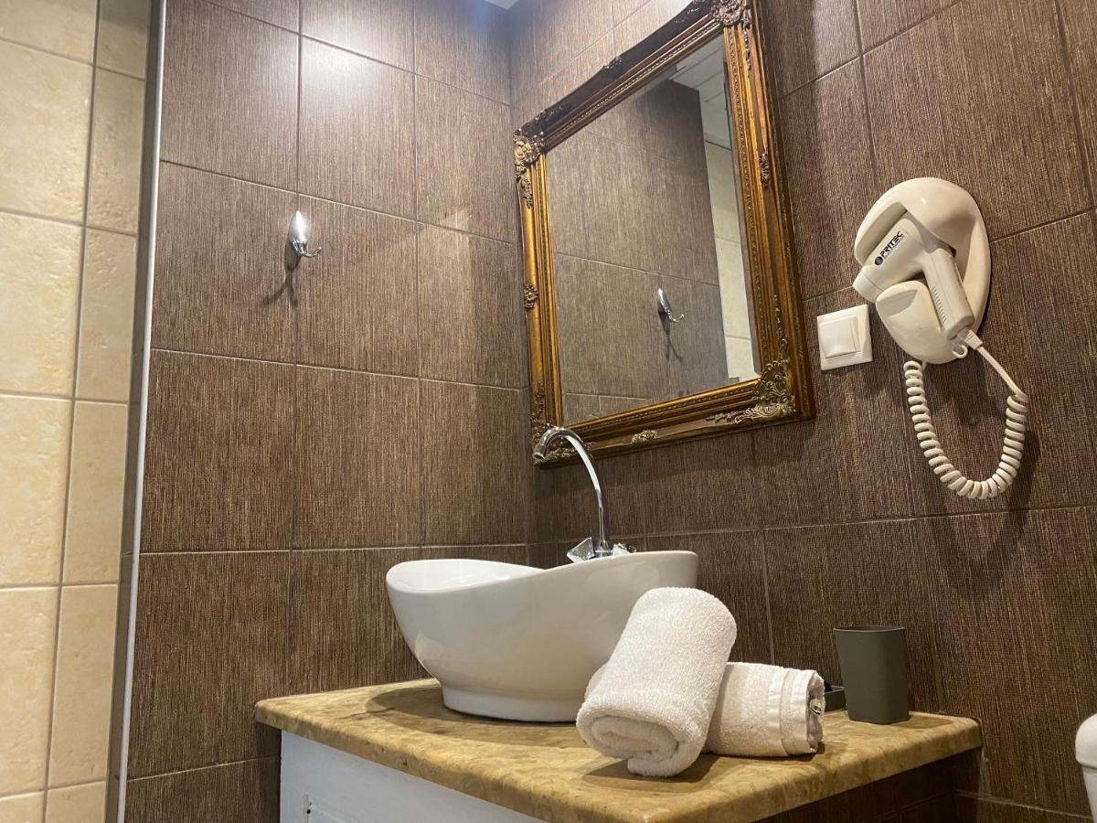 Myral Guesthouse ナフプリオ エクステリア 写真