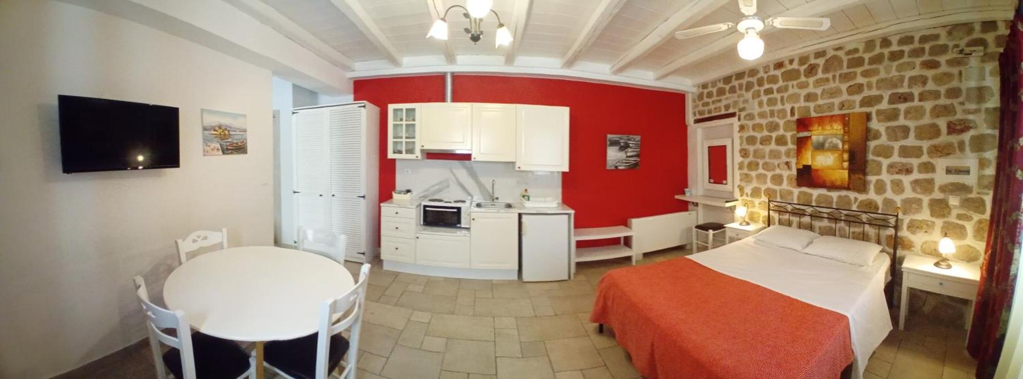 Myral Guesthouse ナフプリオ エクステリア 写真